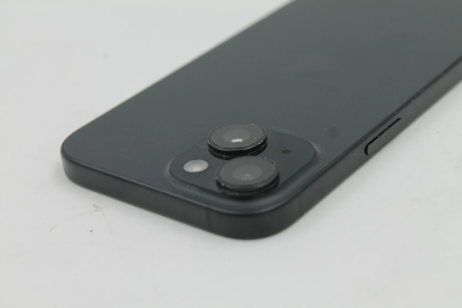 iphone-15-128gb-czarny-bat-92-imei354278706733577-przekatna-ekranu-61