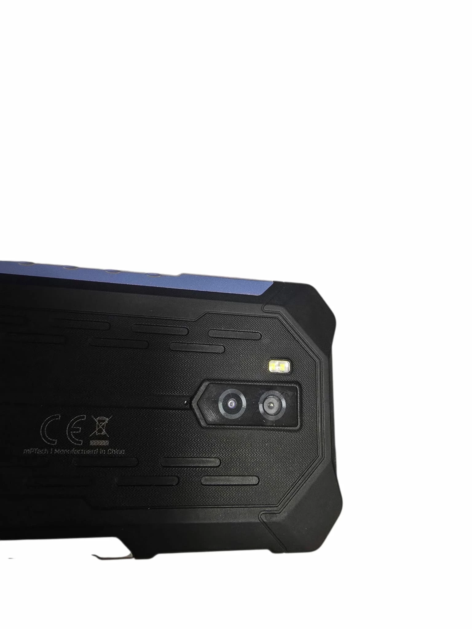 telefon-hammer-iron-3-116gb-komplet-przekatna-ekranu-550