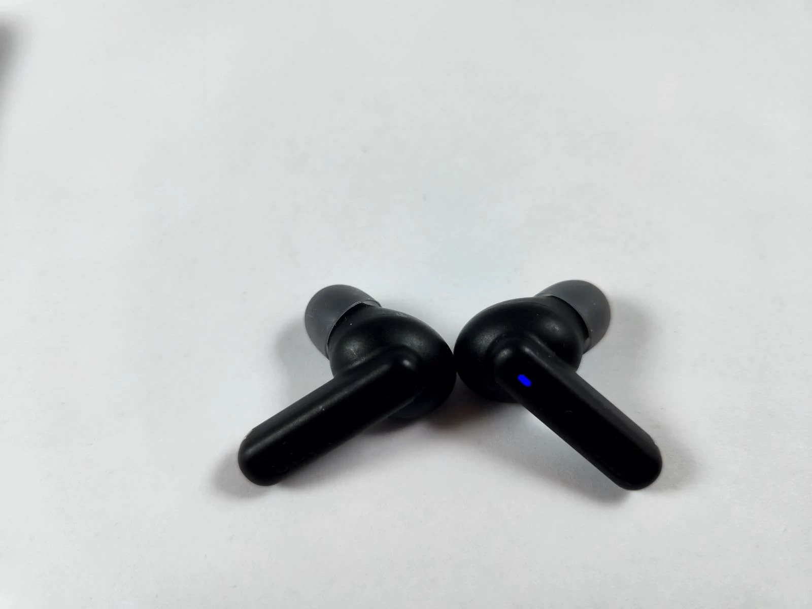 sluchawki-jbl-wave-beam-2-kod-producenta-wavebeam2blk