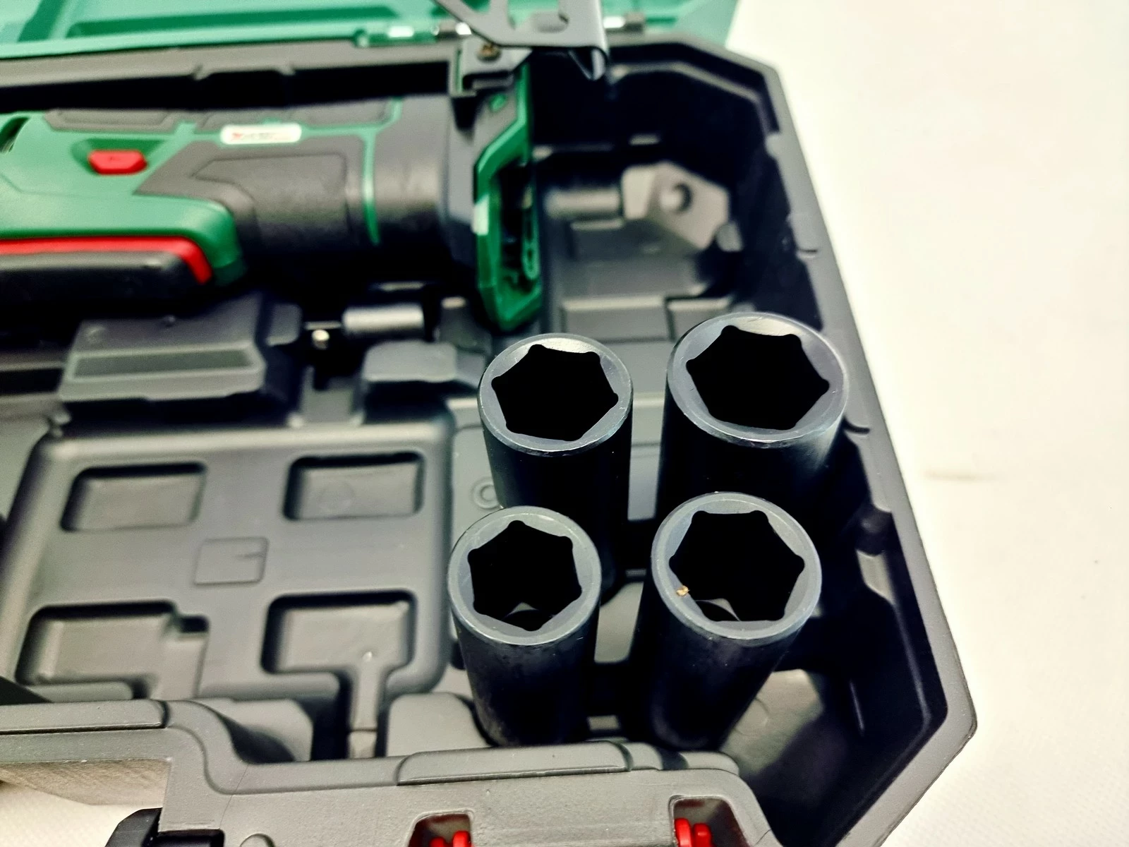 akumulatorowa-grzechotka-20-v-paws-20-a1-bez-akumulatora-i-ladowarki-stan-11323-2