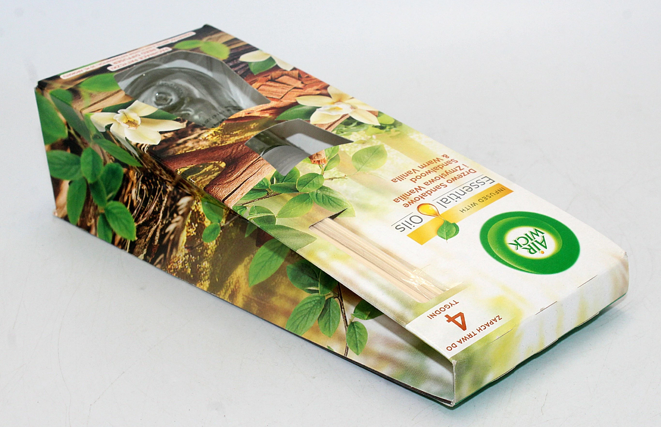 odswiezacz-air-wick-pachnace-patyczki-drzewo-sandalowe-i-wanilia-42ml-nazwa-handlowa-250594-1936424