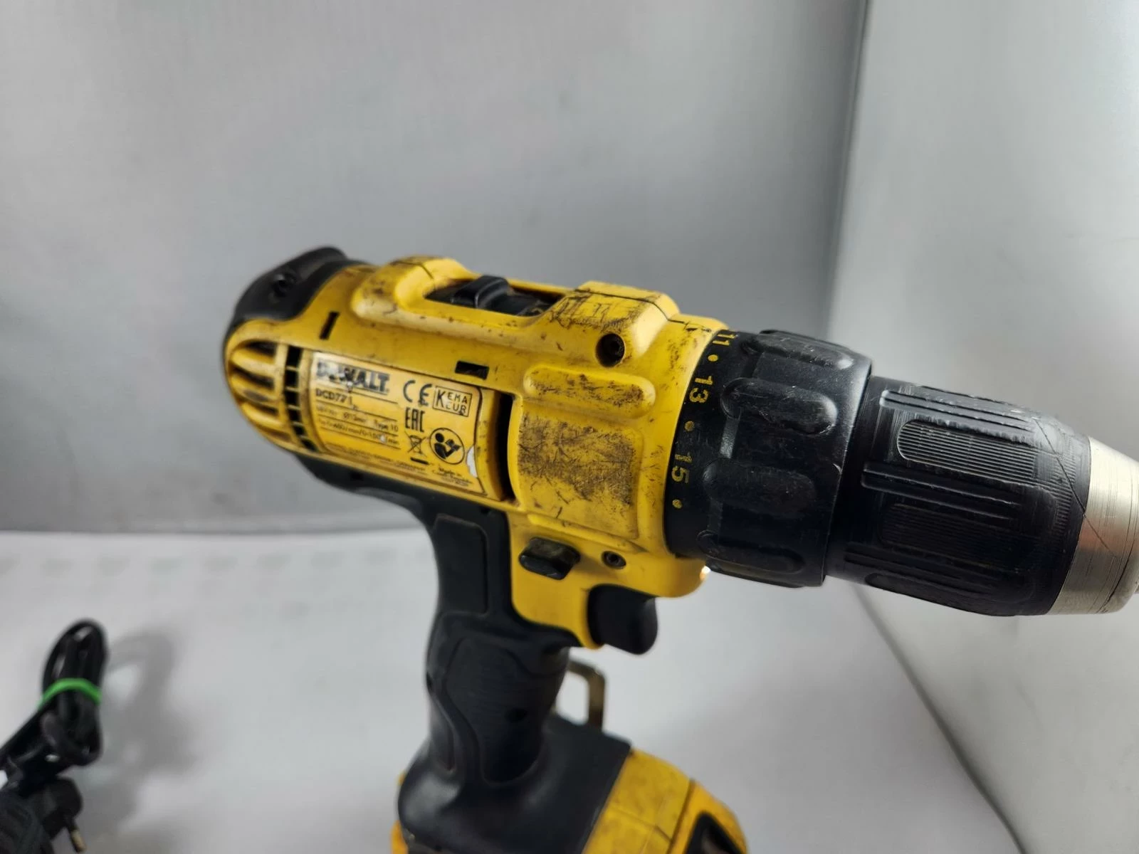 wkretarka-dewalt-dcd771-aku-5ah-ladowarka-napiecie-v-128551-6