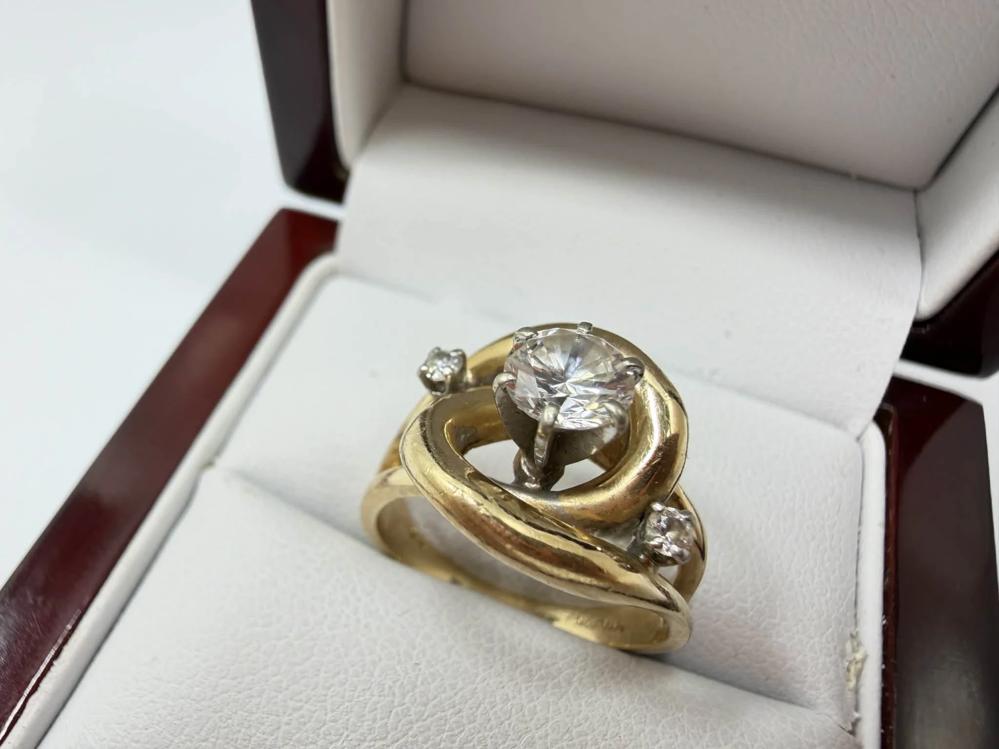 wyrob-jubilerski-uzywany-pierscionek-stan-11323-2