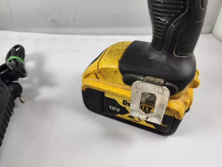 wkretarka-dewalt-dcd771-aku-5ah-ladowarka-stan-11323-2