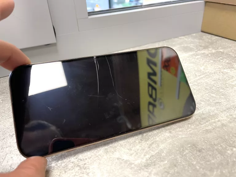 telefon-iphone-16-prokpl-opis-ean-gtin-195949771842