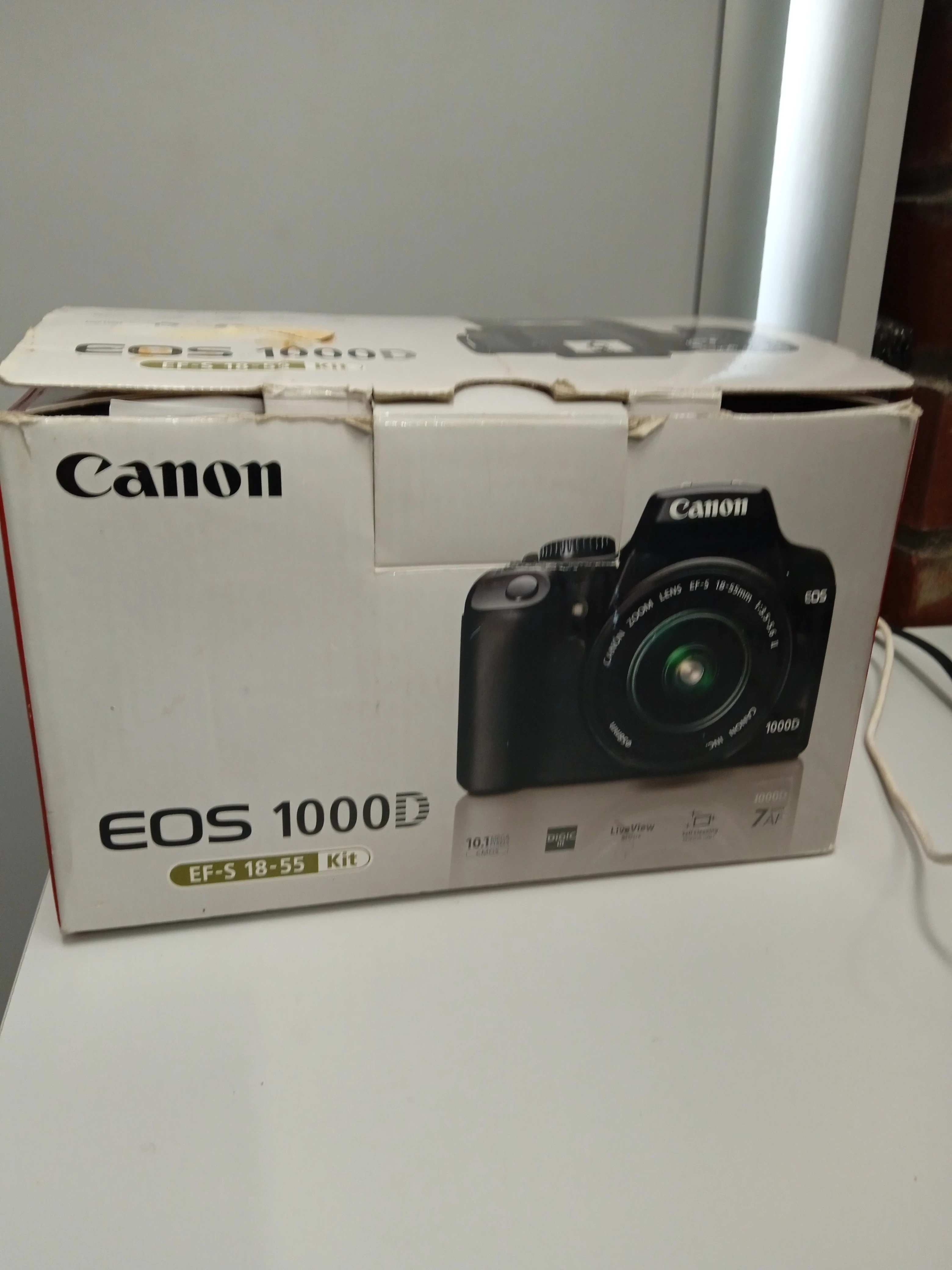 lustrzanka-canon-eos-1000d-obiektyw-canon-18-55mm-rozdzielczosc-1000