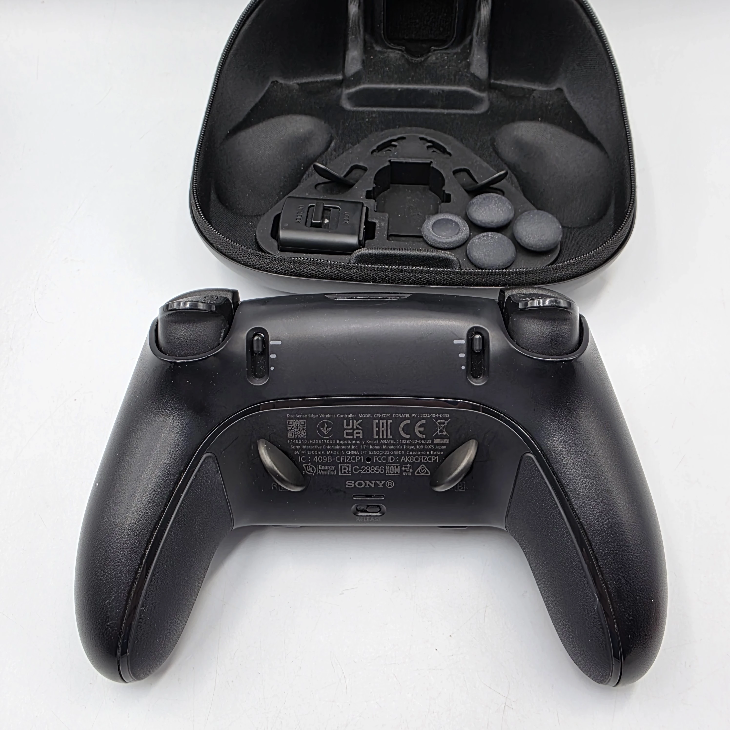 pad-sony-dualsense-edge-cfi-zcp1-etui-kod-producenta-kak5dualseedge