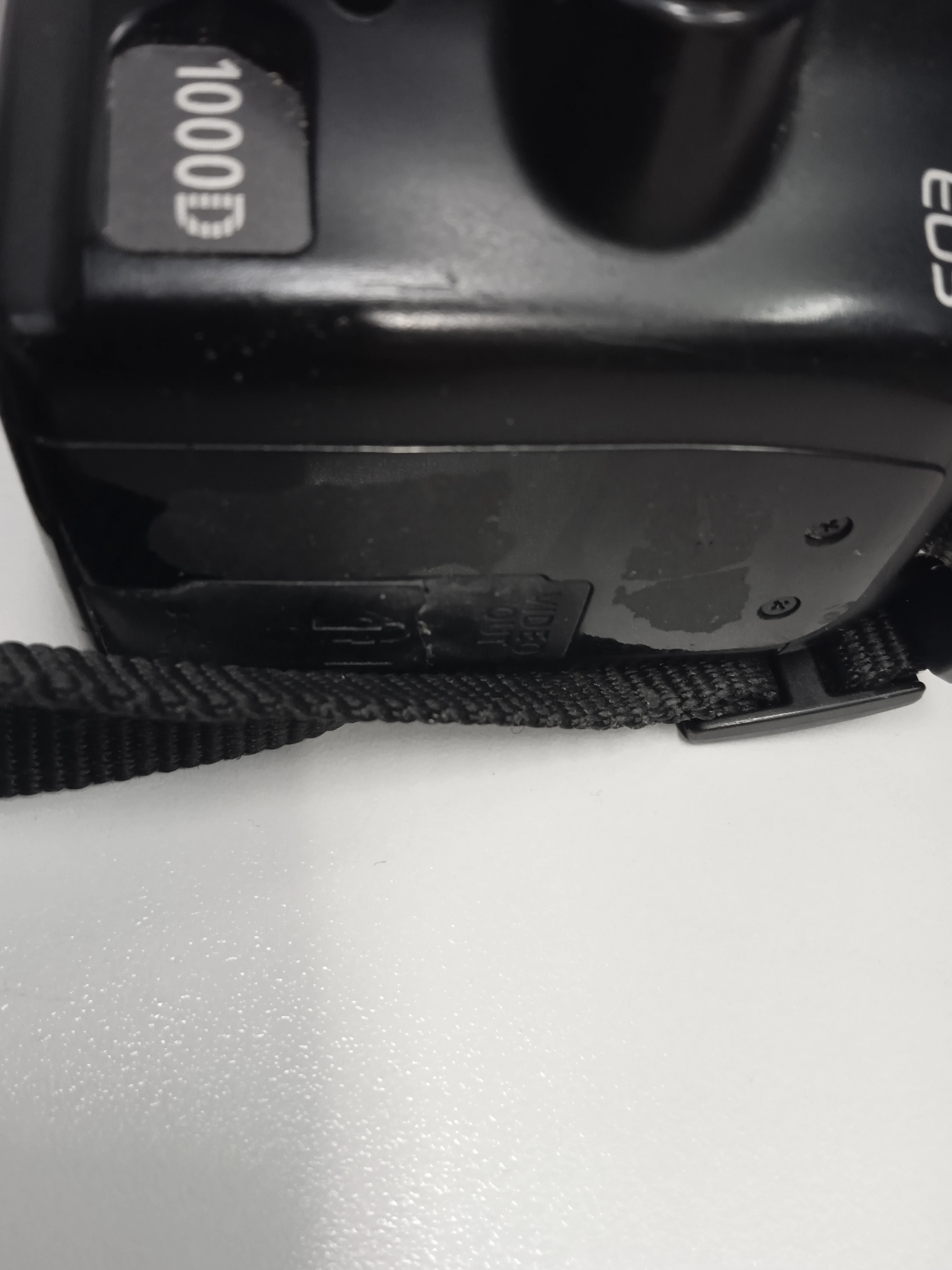 lustrzanka-canon-eos-1000d-obiektyw-canon-18-55mm-marka-248811-1949762