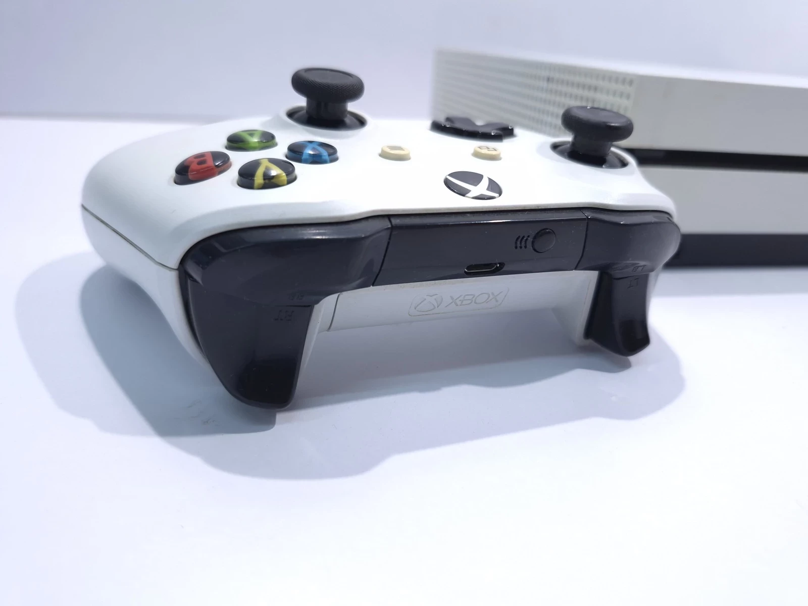 konsola-xbox-one-s-1tb-pad-wersja-konsoli-130591-2