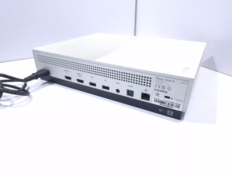 konsola-xbox-one-s-1tb-pad-ean-gtin-0889842214062