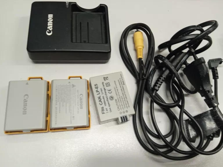 lustrzanka-canon-eos-1000d-obiektyw-canon-18-55mm-rozmiar-matrycy-206882-228774