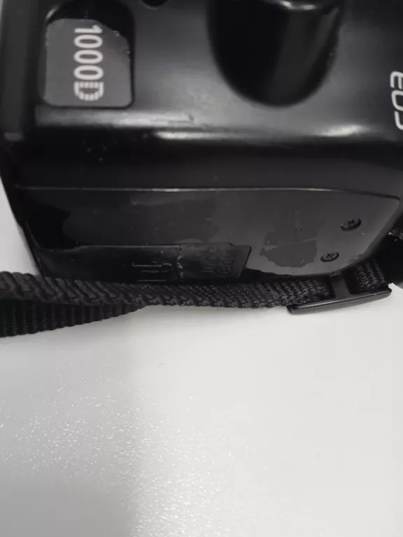 lustrzanka-canon-eos-1000d-obiektyw-canon-18-55mm-marka-248811-1949762