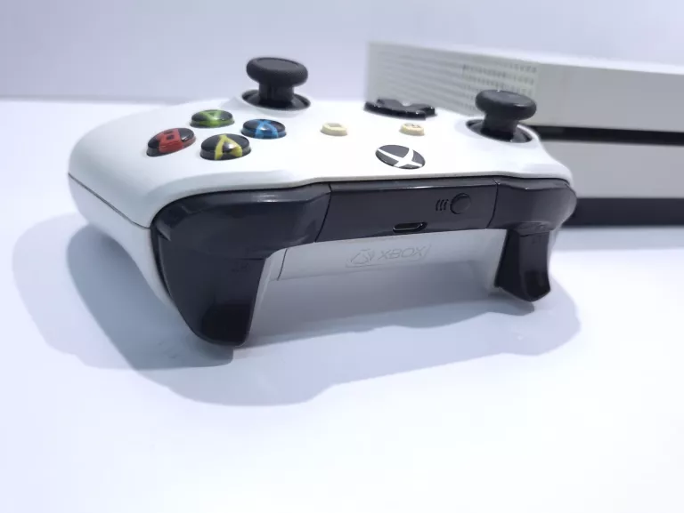 konsola-xbox-one-s-1tb-pad-wersja-konsoli-130591-2