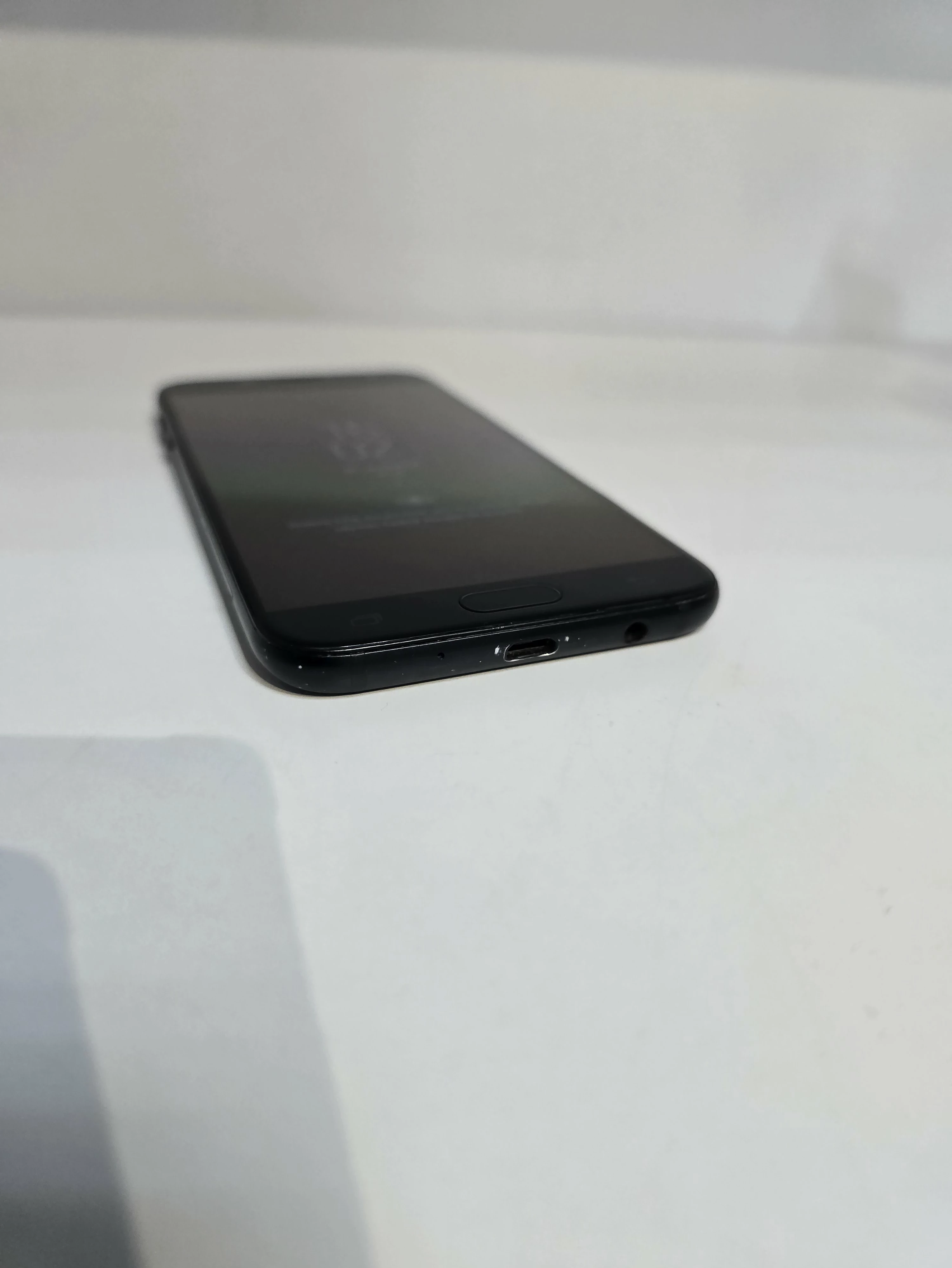 telefon-samsung-galaxy-j7-316gb-android-810-ean-gtin-8806088840086