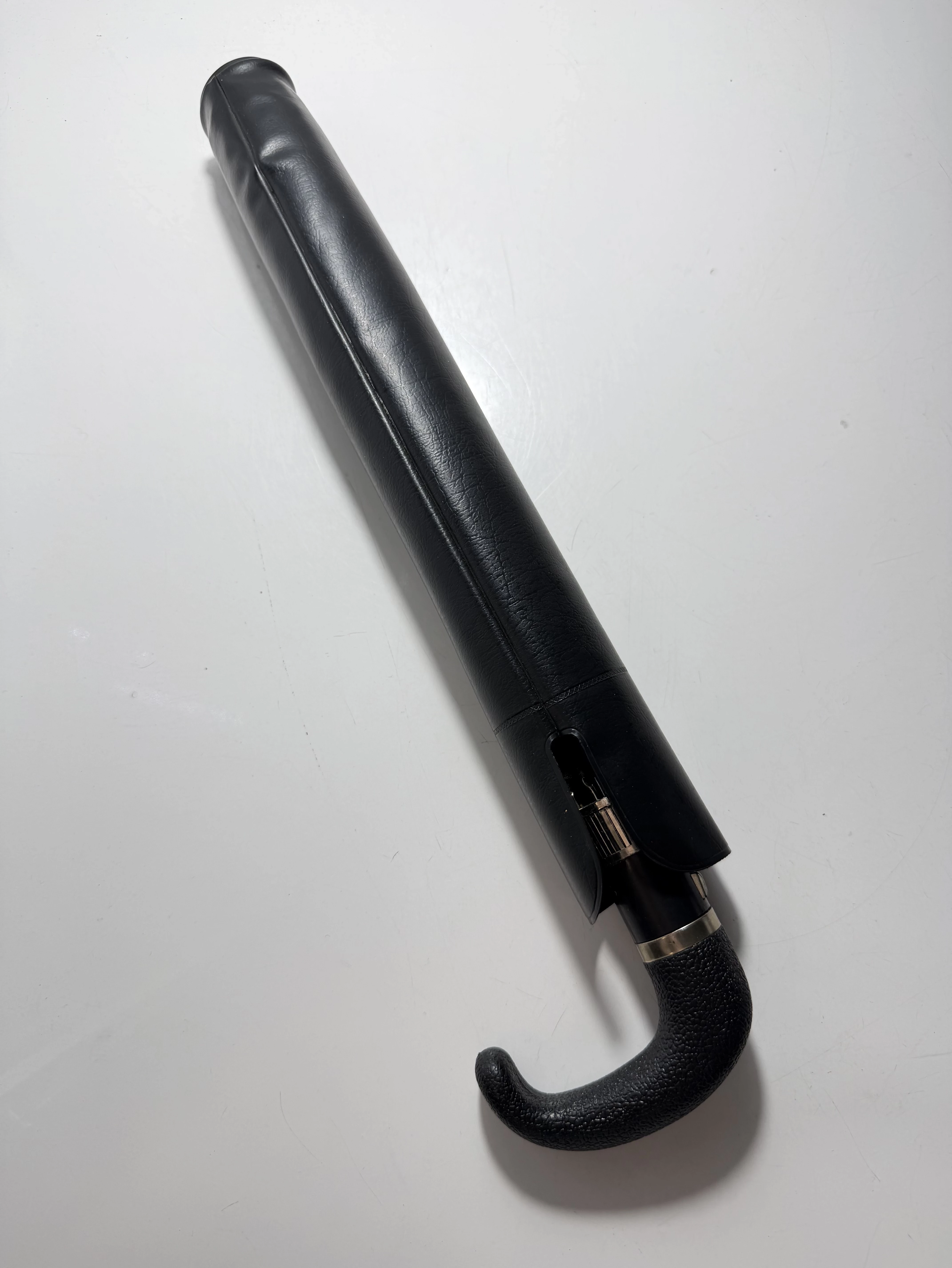 parasol-przeciwdeszczowy-czarny-skladany-armii-krajowej-38-tczew