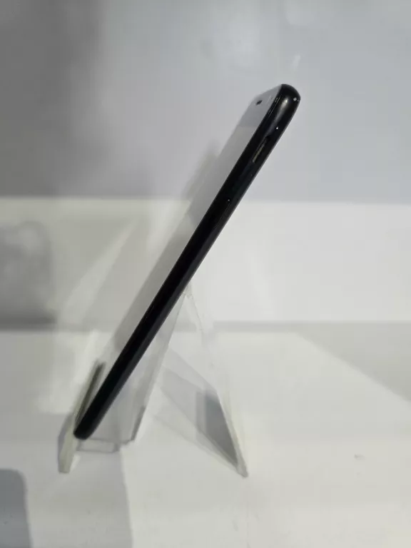 telefon-samsung-galaxy-j7-316gb-android-810-przekatna-ekranu-550