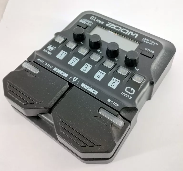 multiefekt-gitarowy-g1-four-zoom-kable-waga-produktu-z-opakowaniem-jednostkowym-0400