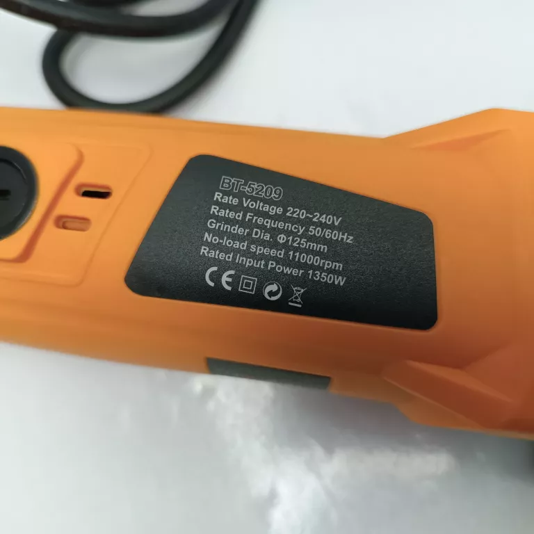 szlifierka-katowa-bull-tech-bt-5201-1350w-maksymalna-moc-135000