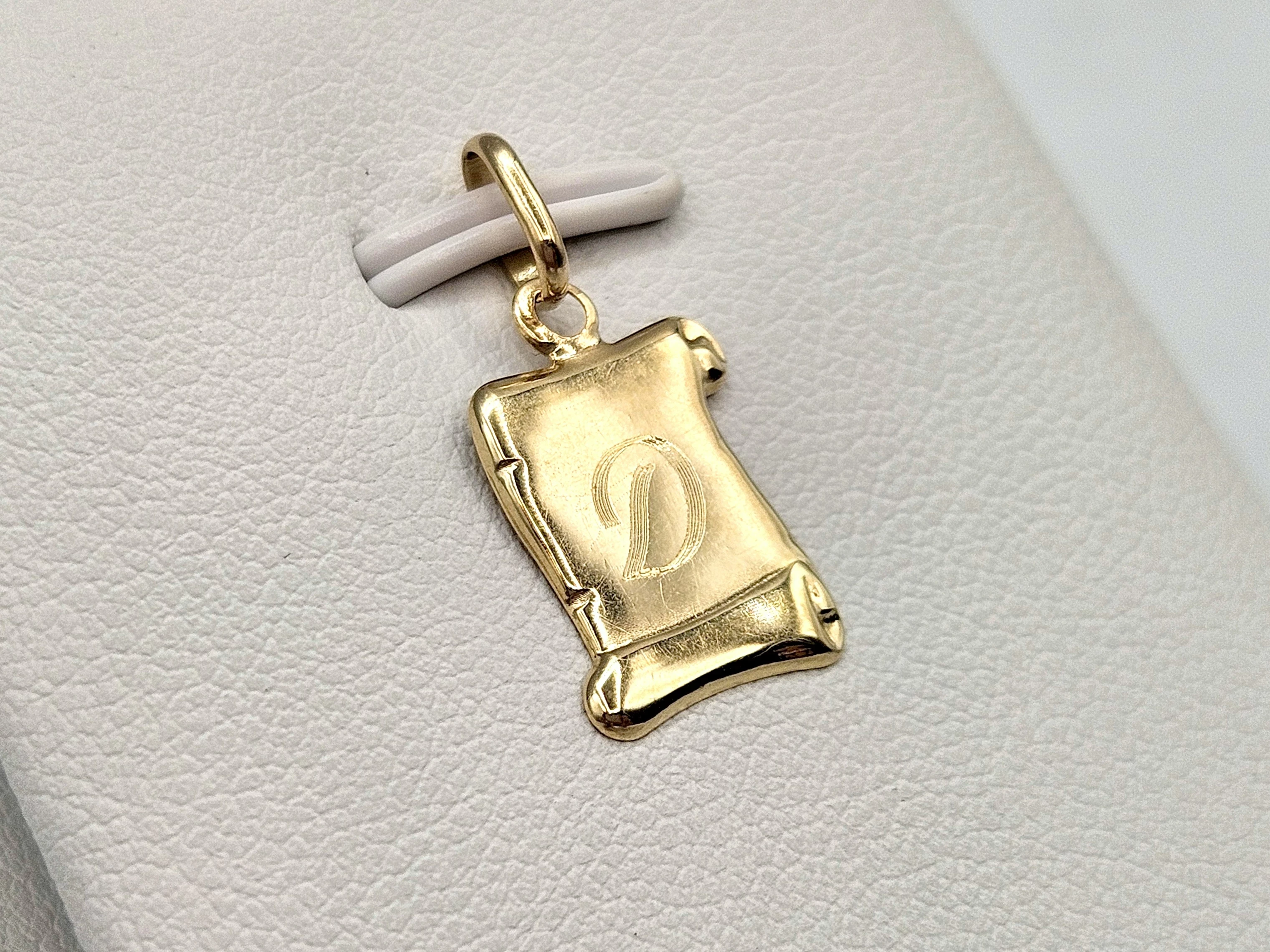 zlota-zawieszka-literka-d-585-14k-040g-20mm-ean-gtin-5900025479223