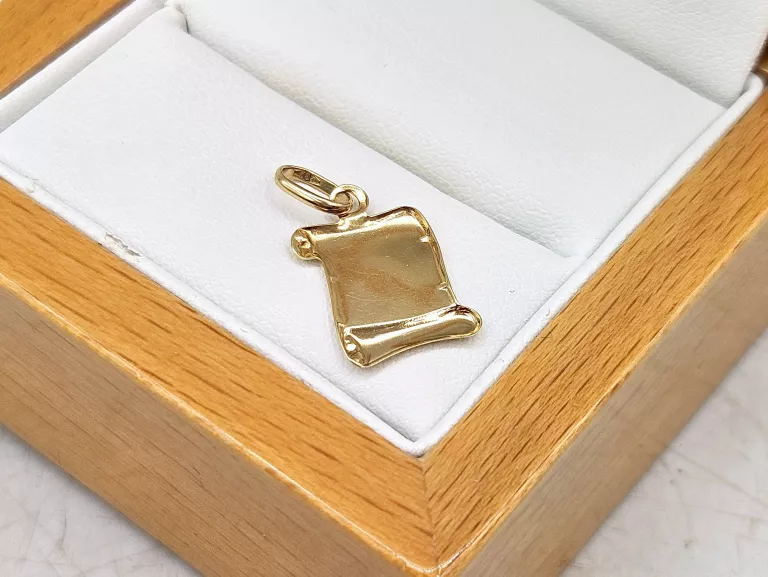 zlota-zawieszka-literka-d-585-14k-040g-20mm-cechy-207006-2