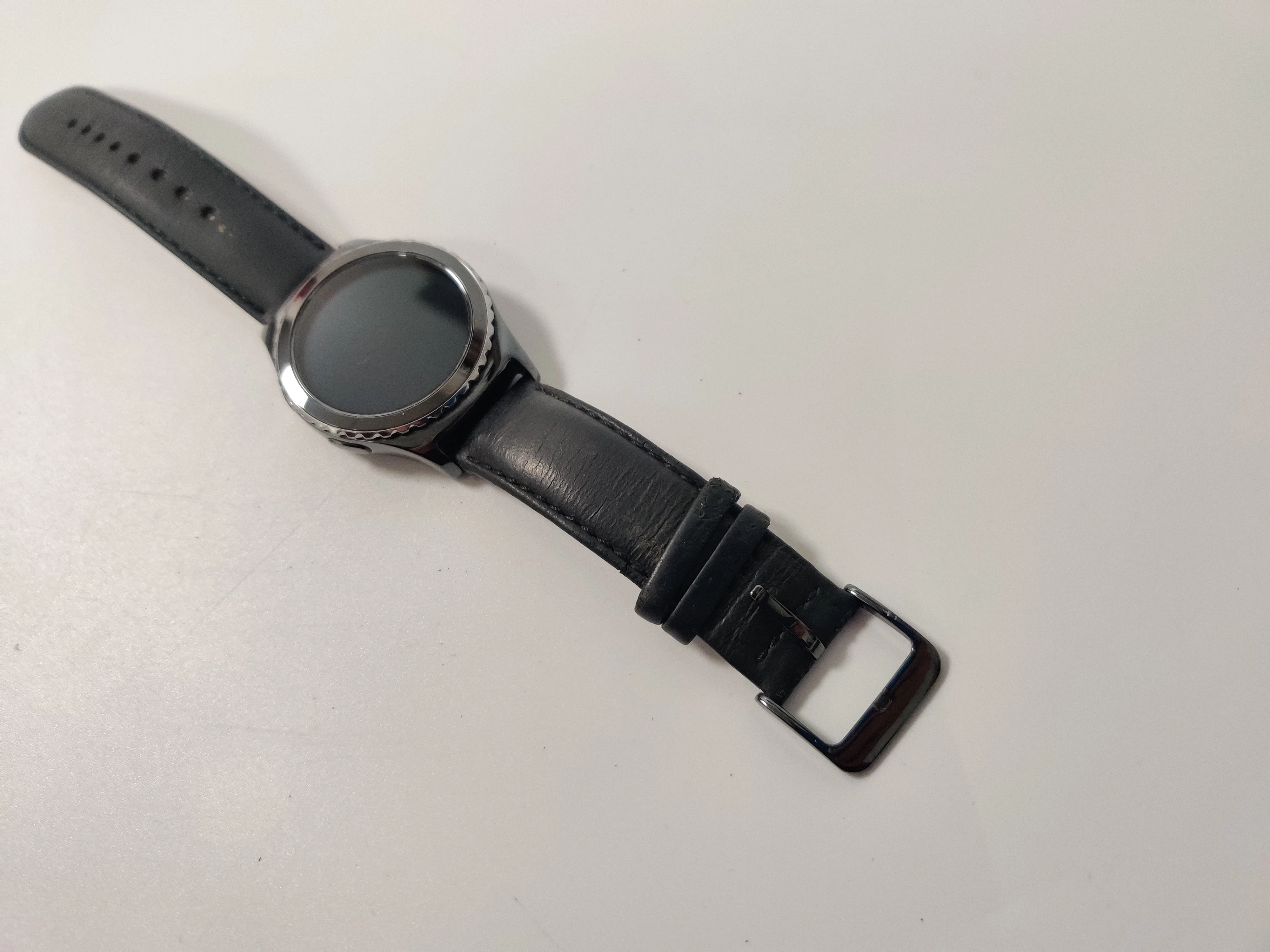 smartwatch-samsung-gear-s2-classic-material-koperty-212886-258010