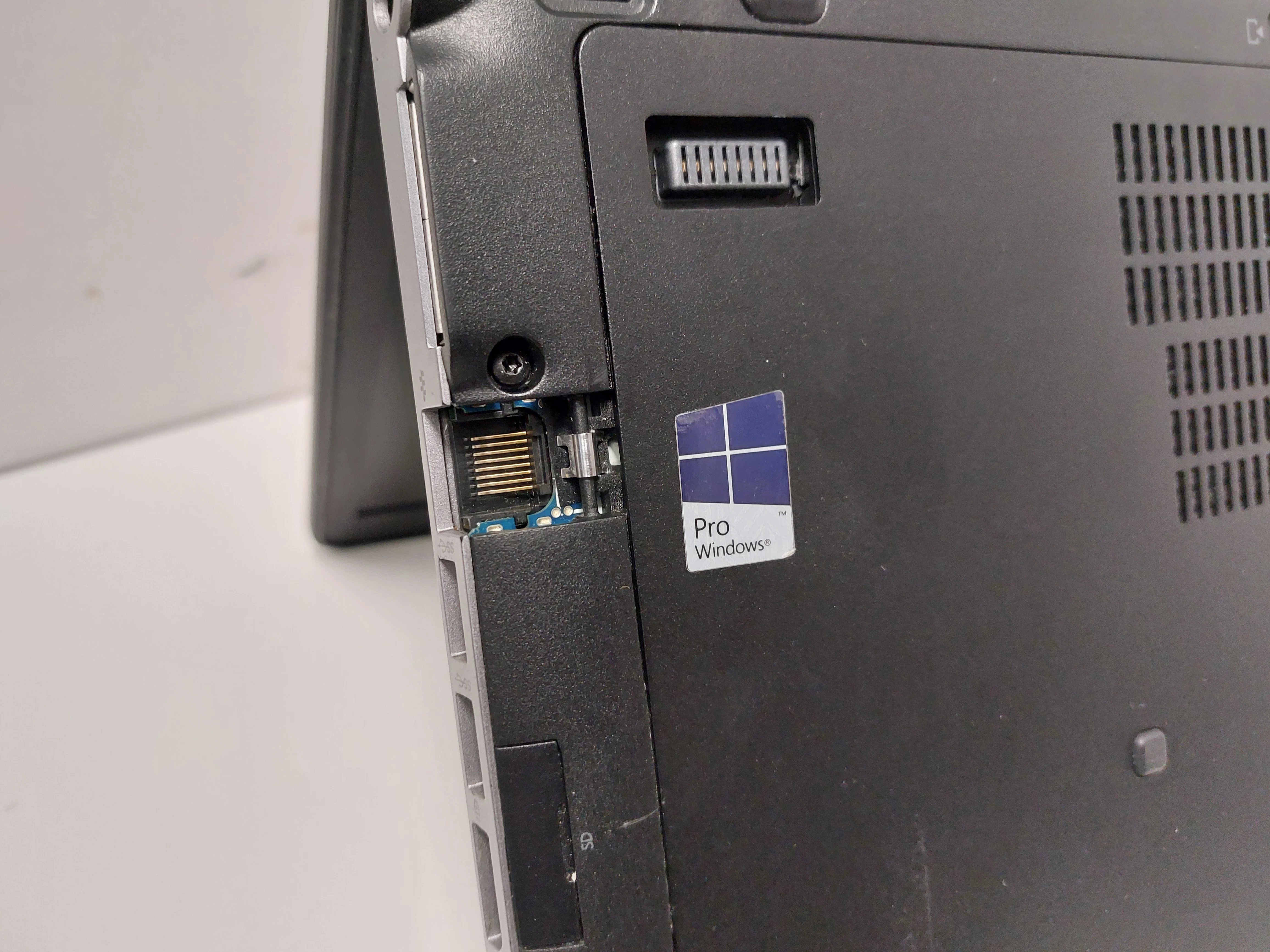 laptop-hp-elitebook-840-g2-i5-5300u8gb128gb-256gb-ssd-ladowarka-liczba-rdzeni-procesora-4329-2