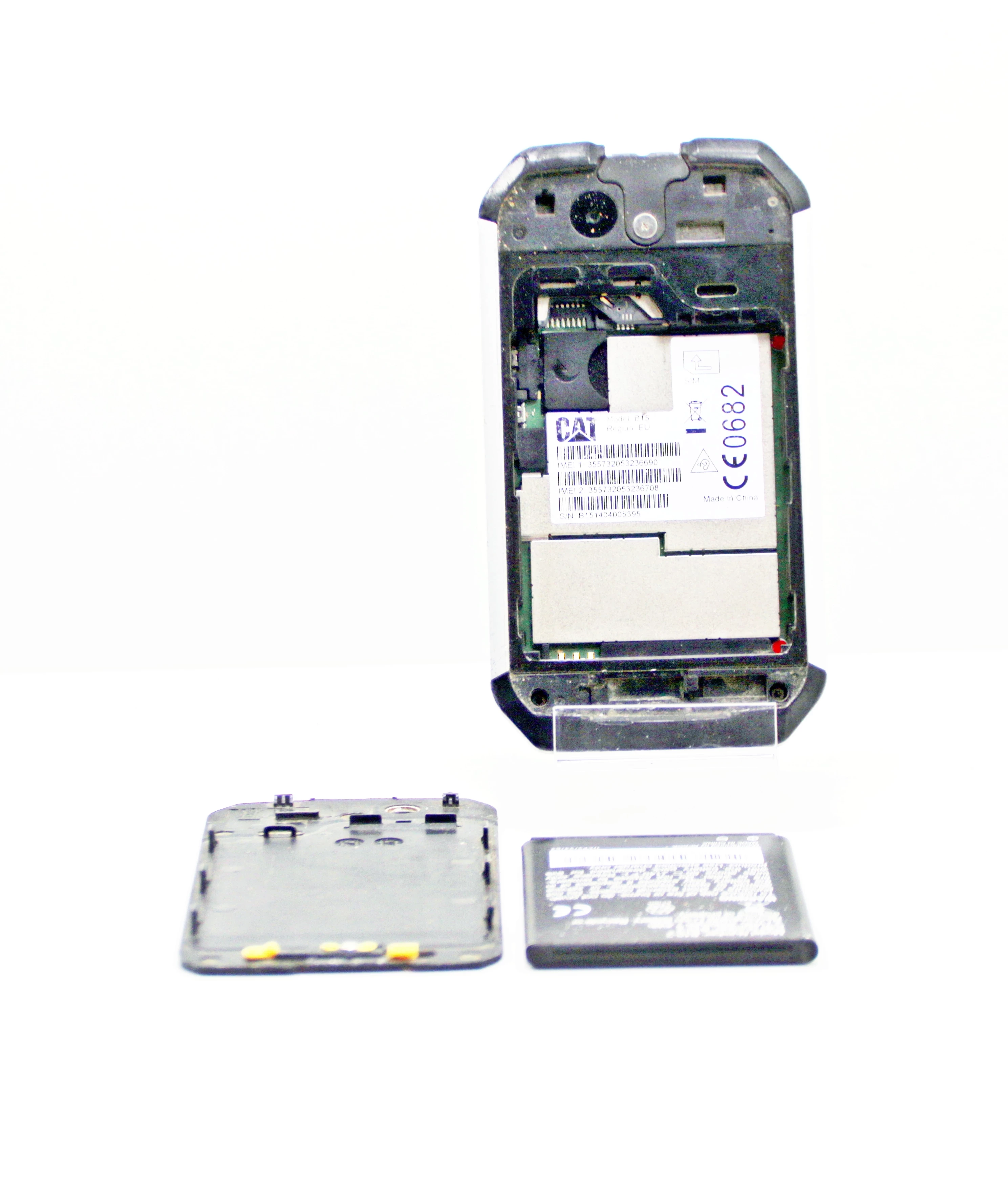 telefon-cat-b15-14gb-stan-11323-2