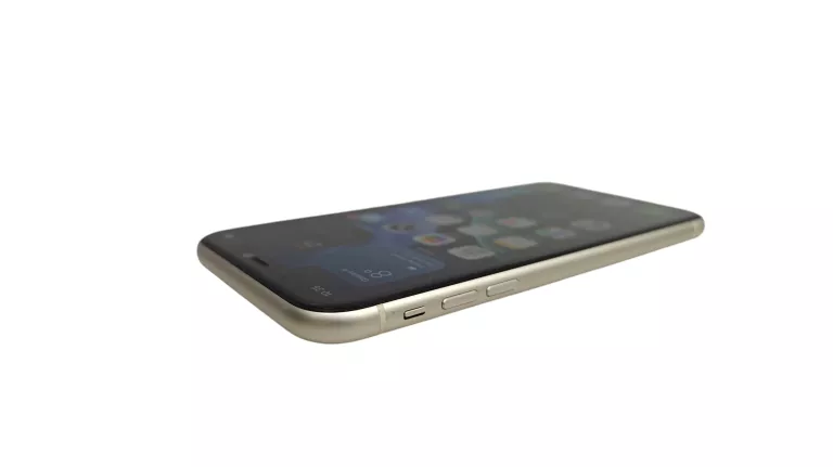 telefon-apple-iphone-11-64gb-bialy-b76-pamiec-ram-202865-214121