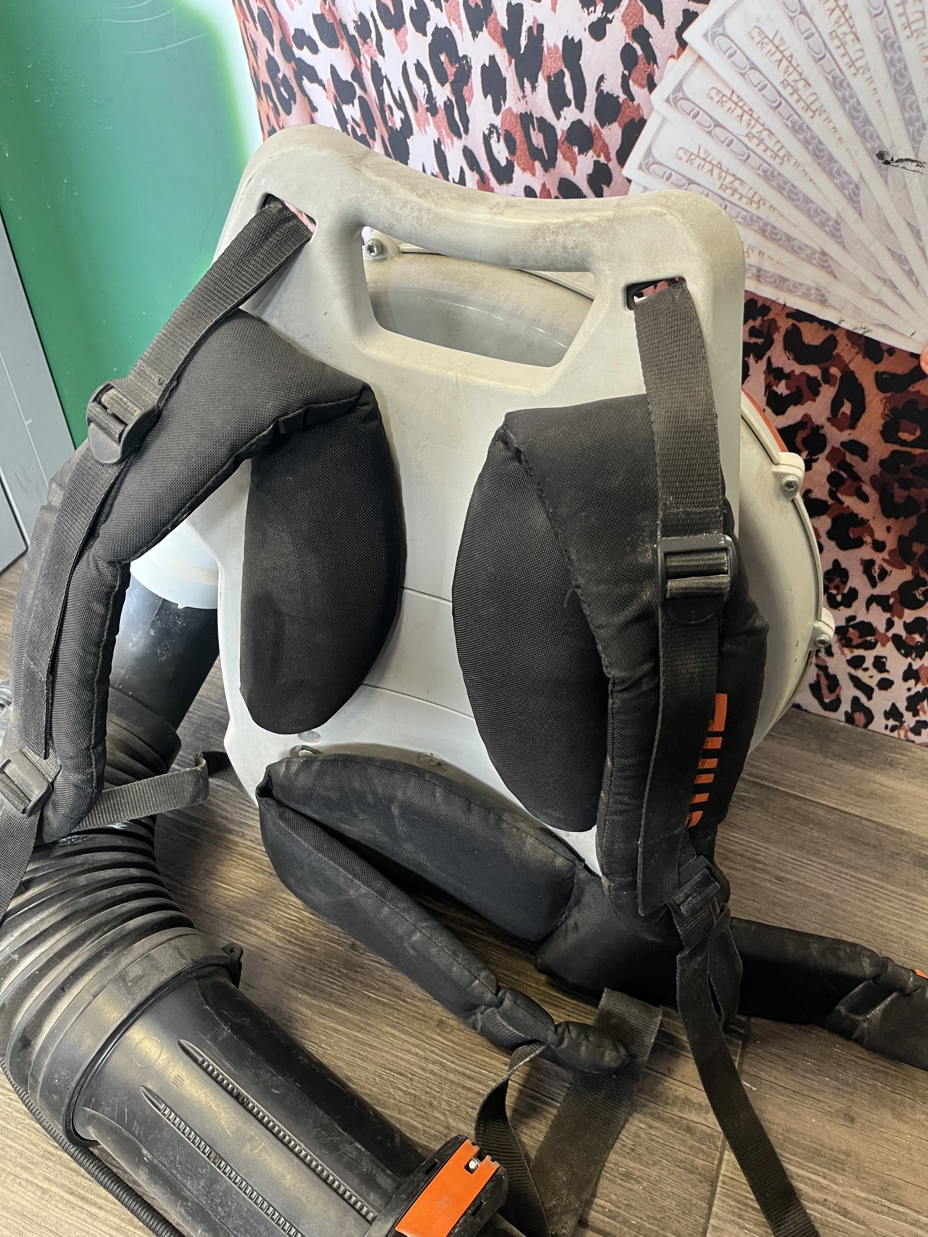 dmuchawa-do-lisci-stihl-br-700-stan-11323-2