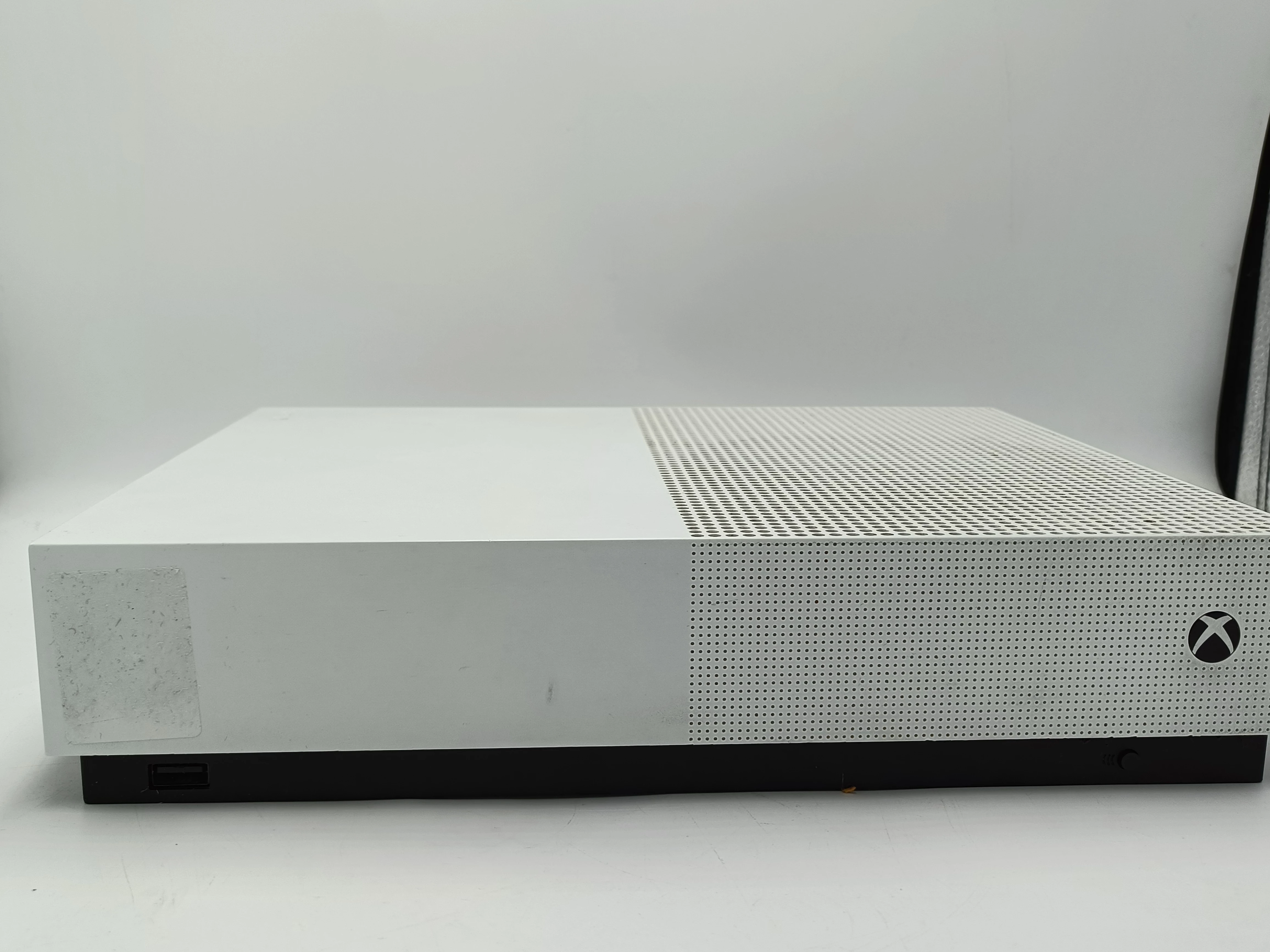 konsola-xbox-one-s-1t-kod-producenta-234-01007