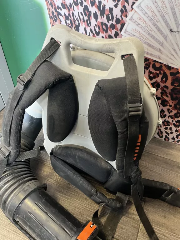 dmuchawa-do-lisci-stihl-br-700-stan-11323-2