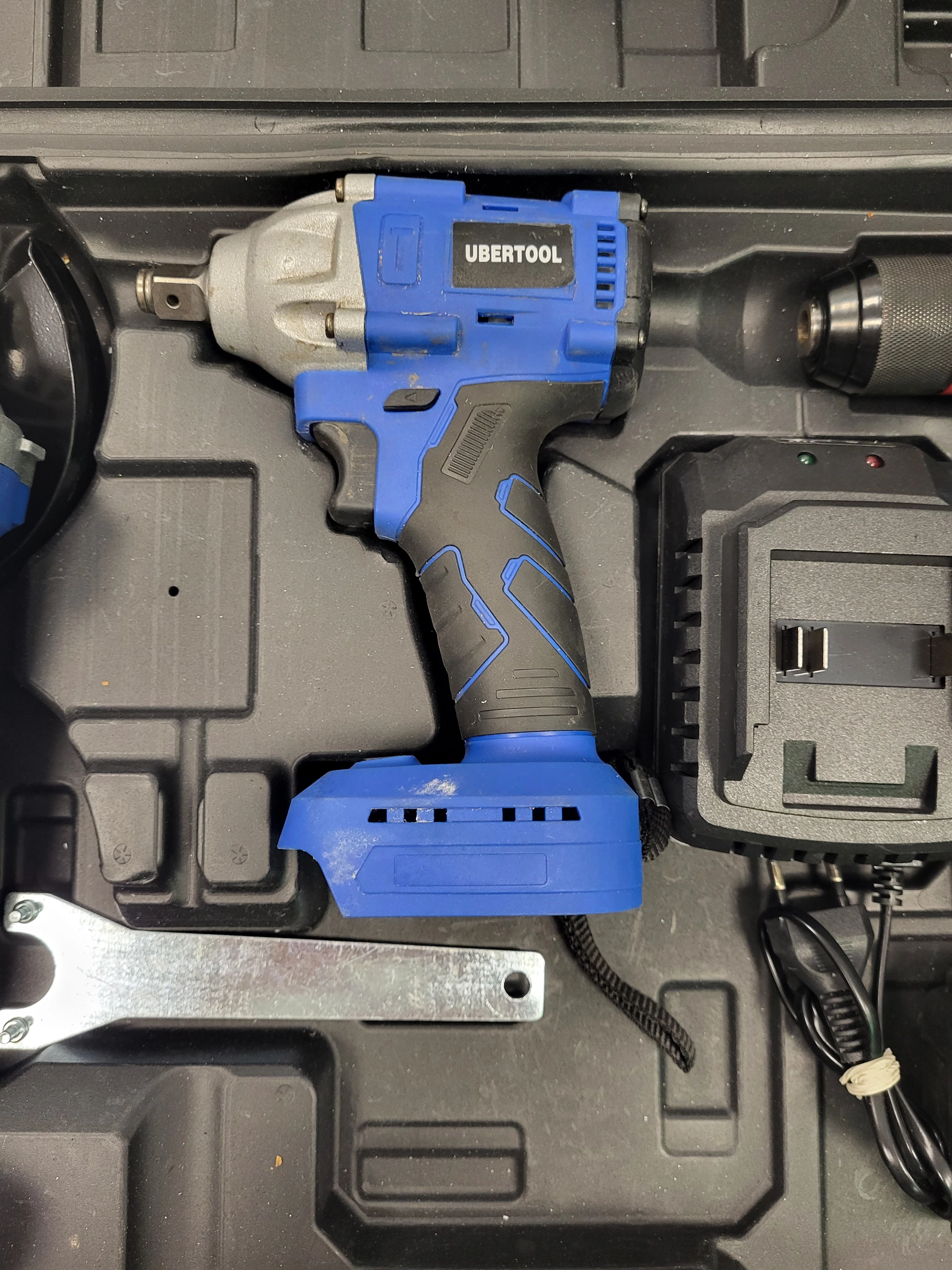 zestaw-narzedzi-ubertool-3w1-walizka-marka-248811-1967993