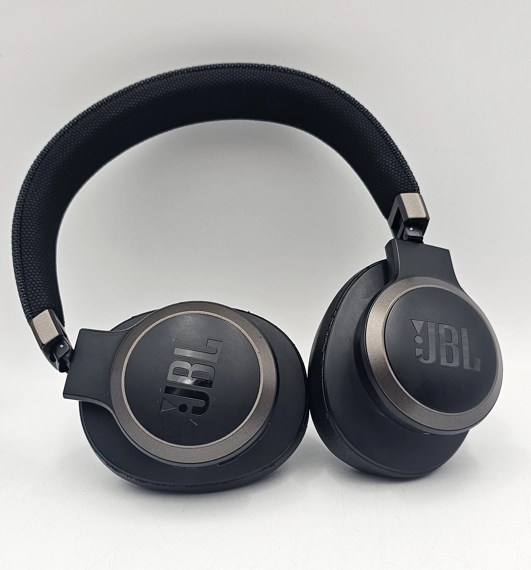 sluchawki-bt-jbl-live-650bt-bohaterow-wrzesnia-79-swinoujscie