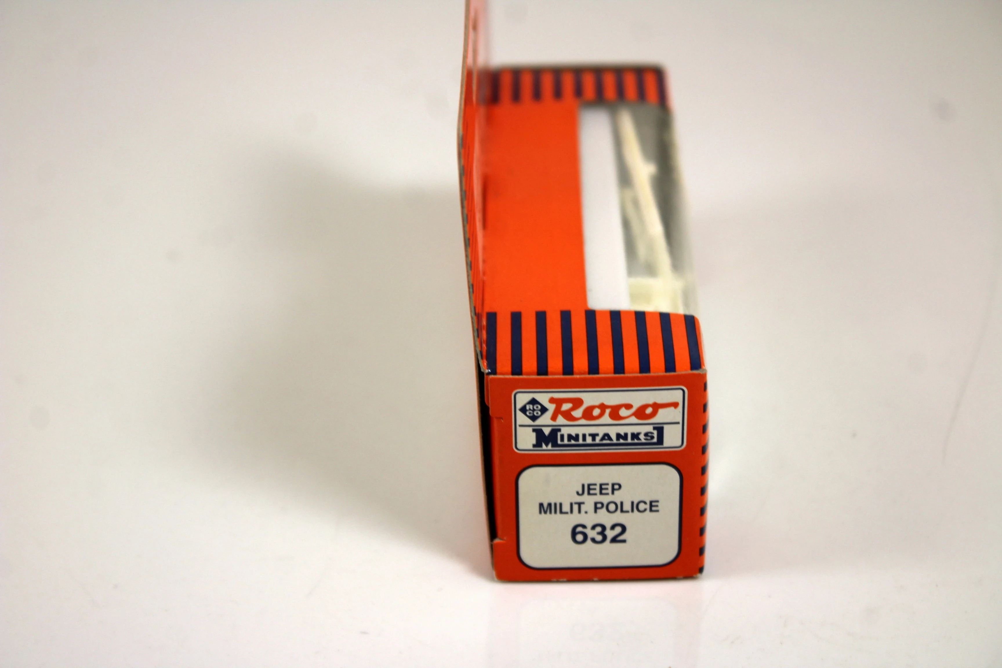 samochod-roco-minitanks-jeep-milit-police-632-stan-11323-2