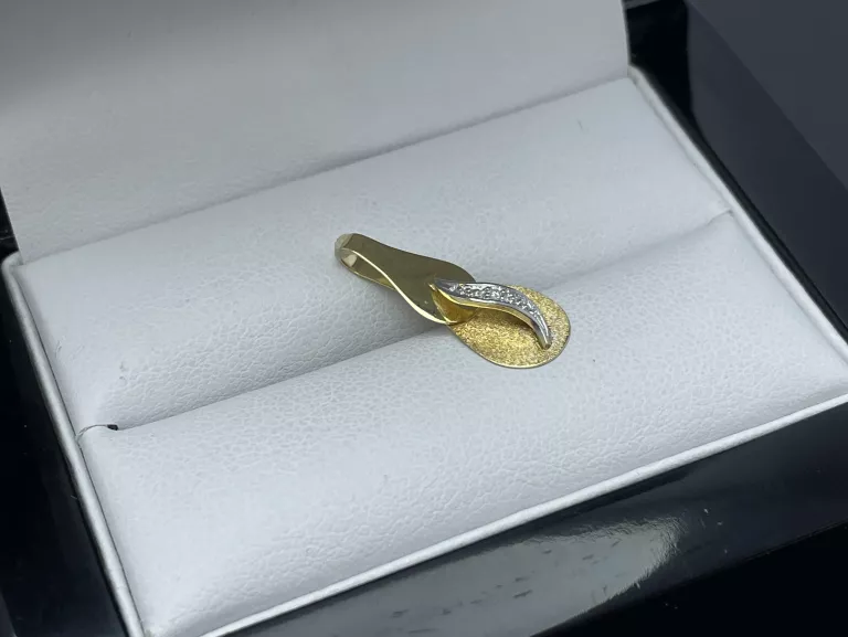 zloty-wisiorek-cyrkonie-333-052g-2-cm-wolnosci-239-zabrze-sj