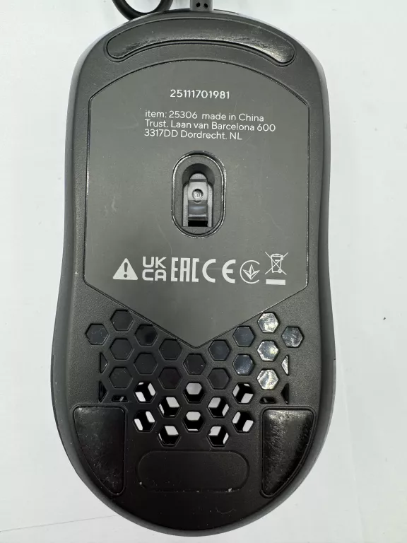 myszka-przewodowa-trust-gxt-928-helox-sensor-optyczny-stan-11323-2