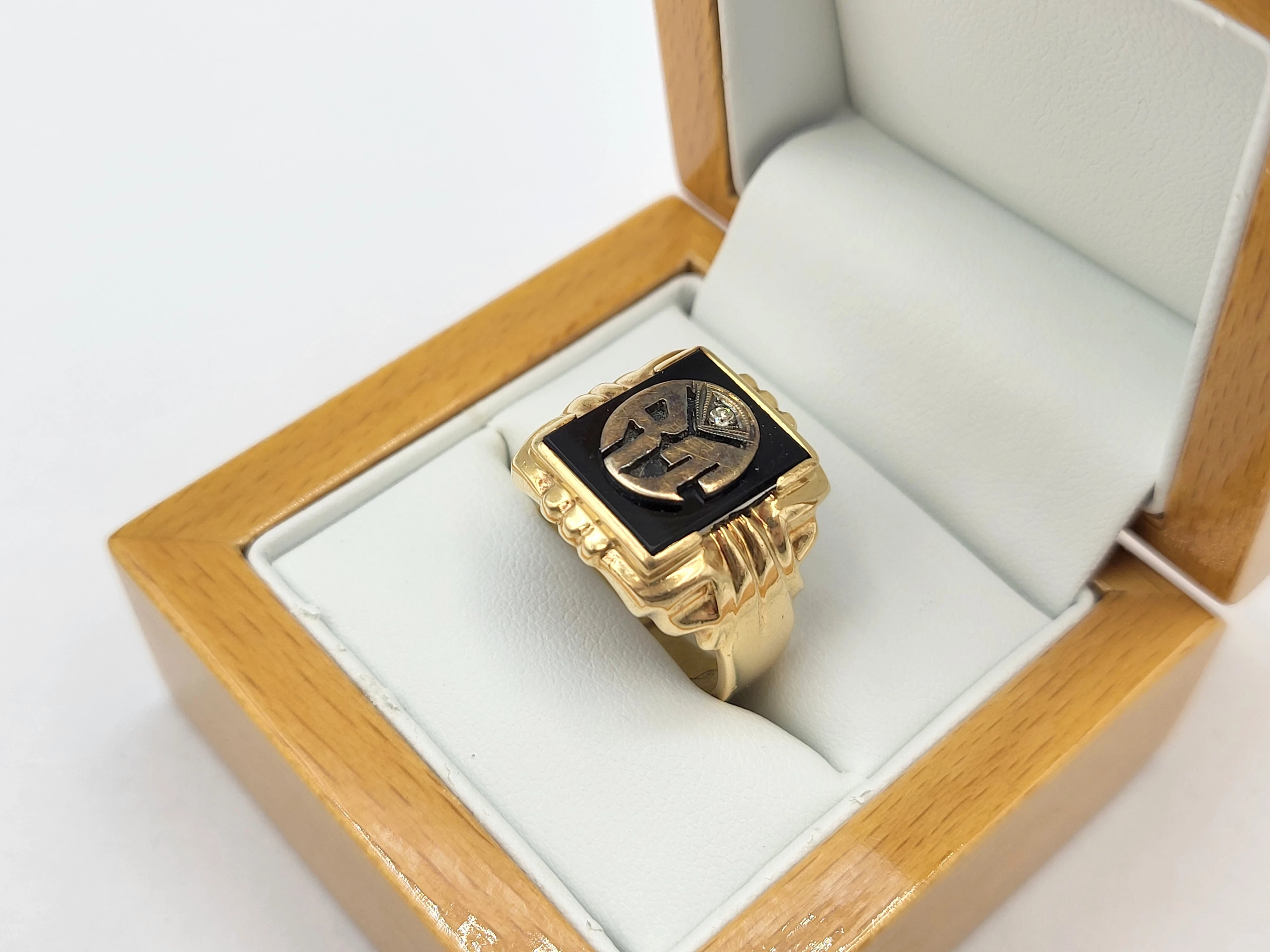 zloty-sygnet-z-diamentem-002ct-585-876g-r25-waga-996