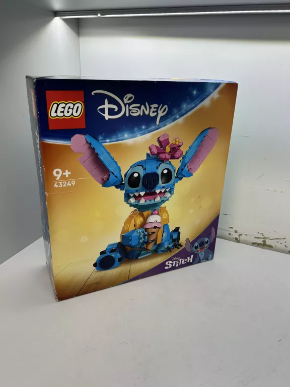 klocki-lego-stitch-43249-osiedle-teatralne-3u15-krakow