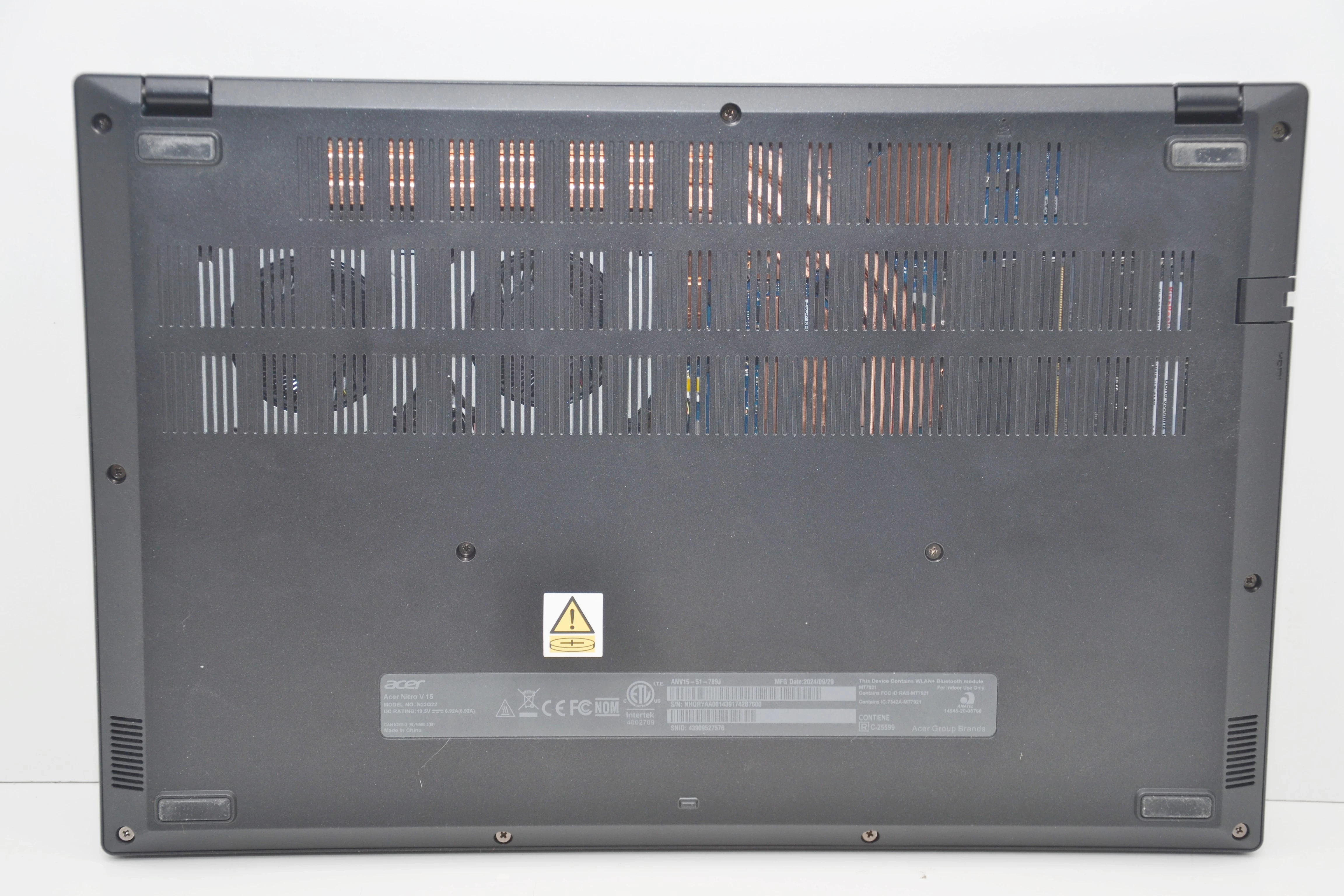 laptop-acer-nitro-v15-32186tb-intel-i7-13620h-rtx-4060-pojemnosc-dysku-1000