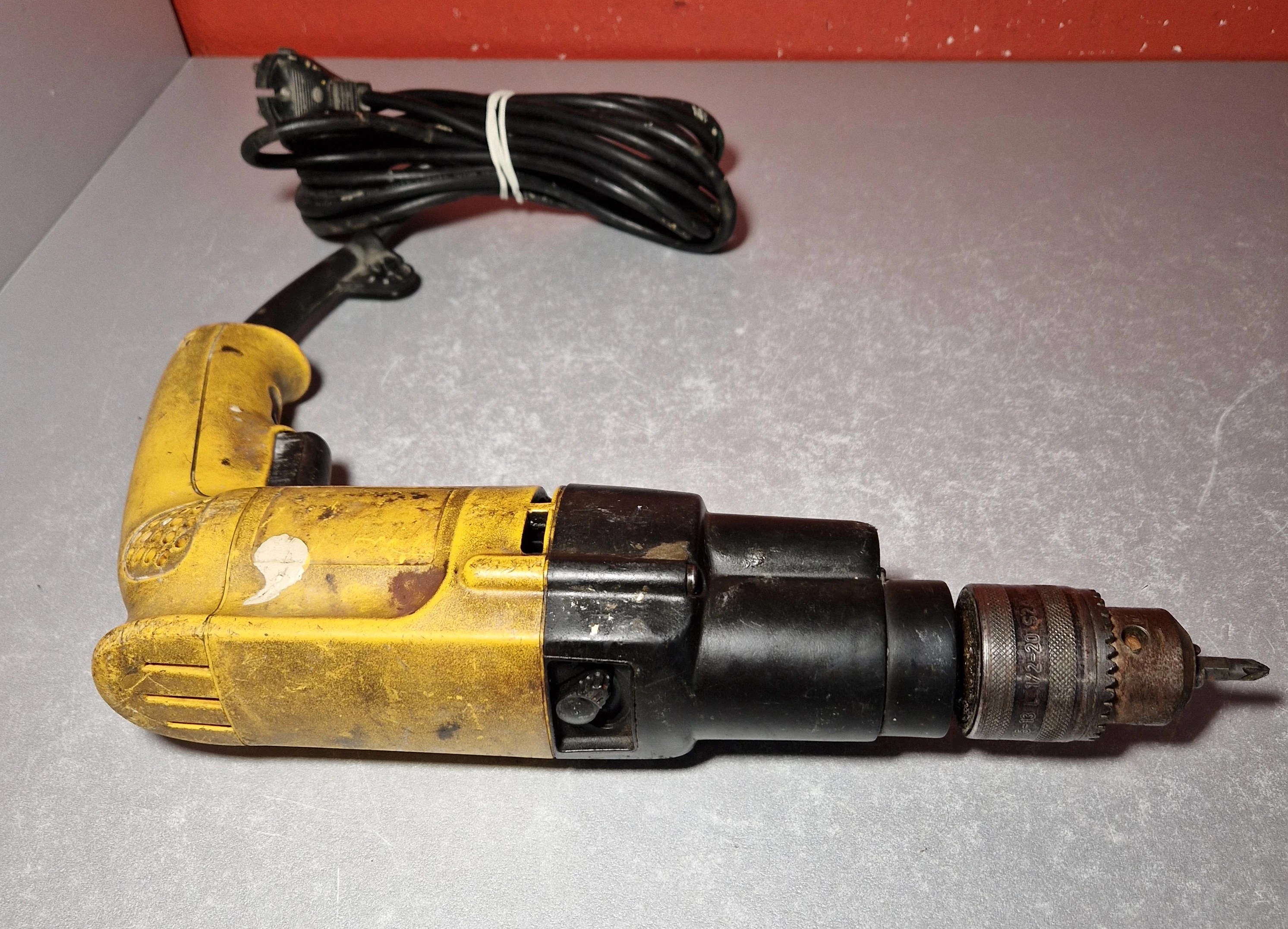 wiertarka-dewalt-dw500-qs-uszkodzony-kabel-stan-11323-2