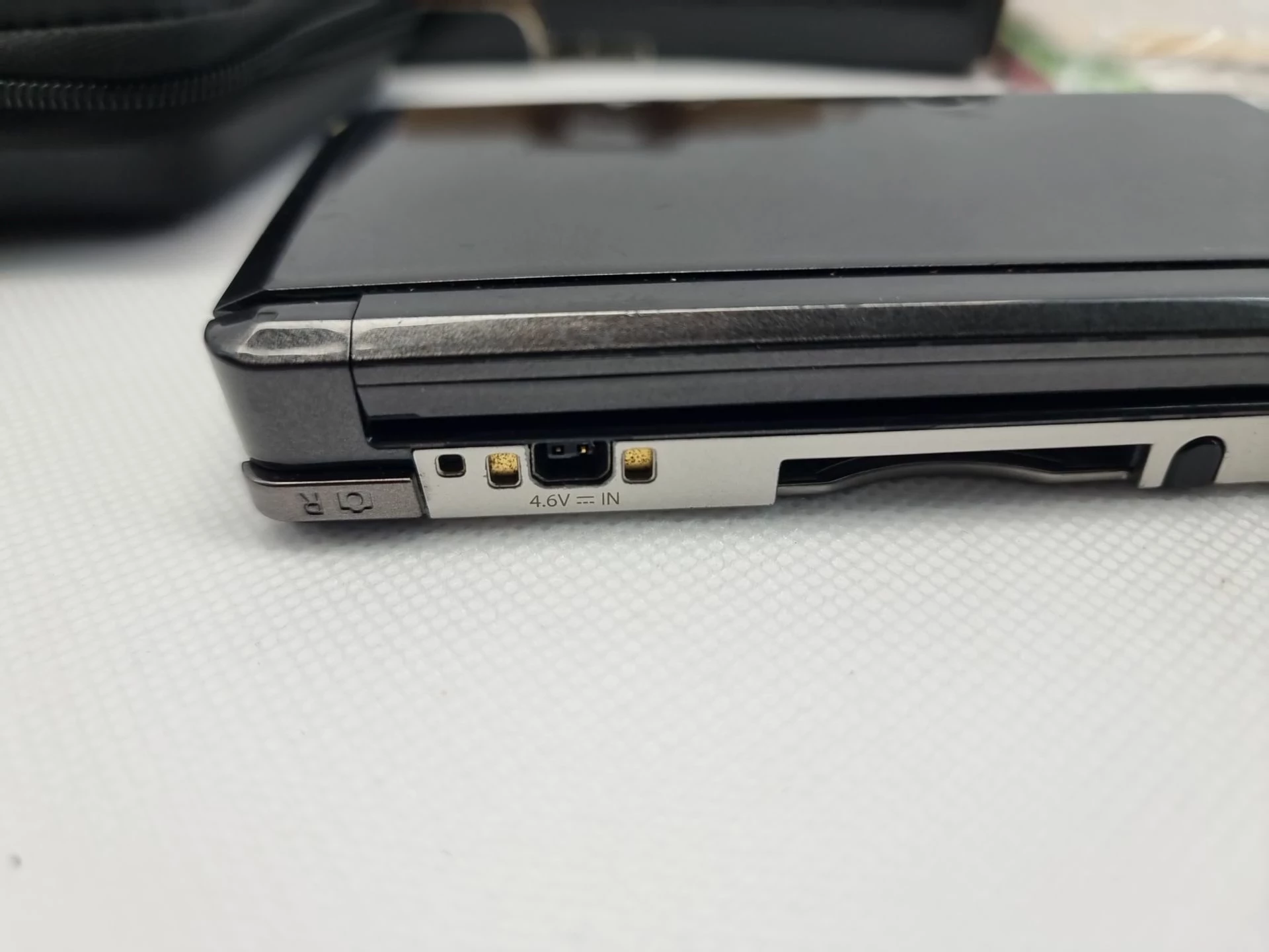 konsola-nintendo-3ds-cosmo-black-wifi-waga-produktu-z-opakowaniem-jednostkowym-0300