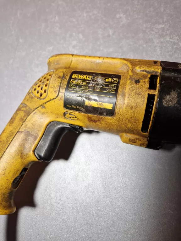 wiertarka-dewalt-dw500-qs-uszkodzony-kabel-typ-uchwytu-129629-1