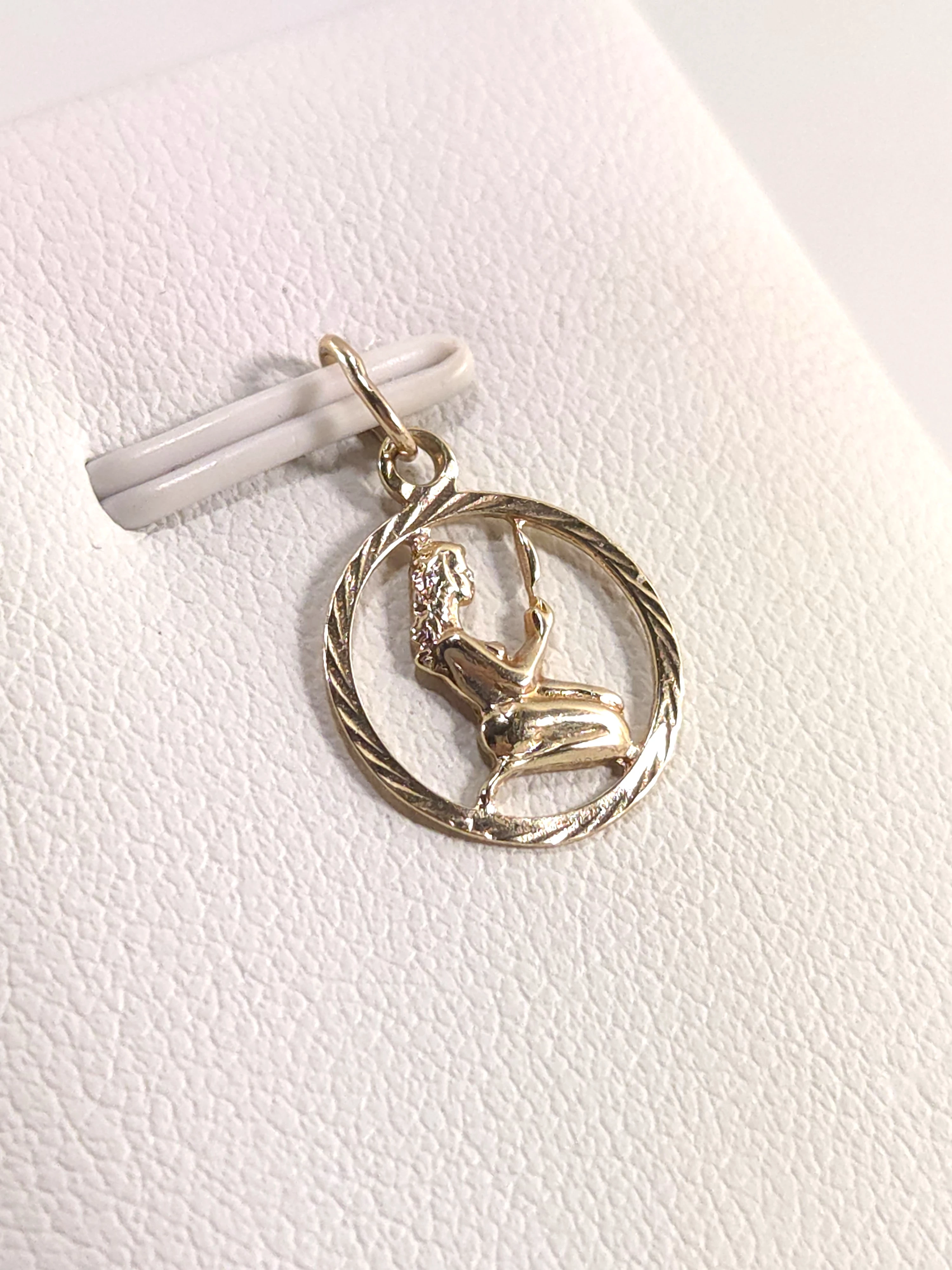 zlota-zawieszka-panna-047g-585-stan-11323-2