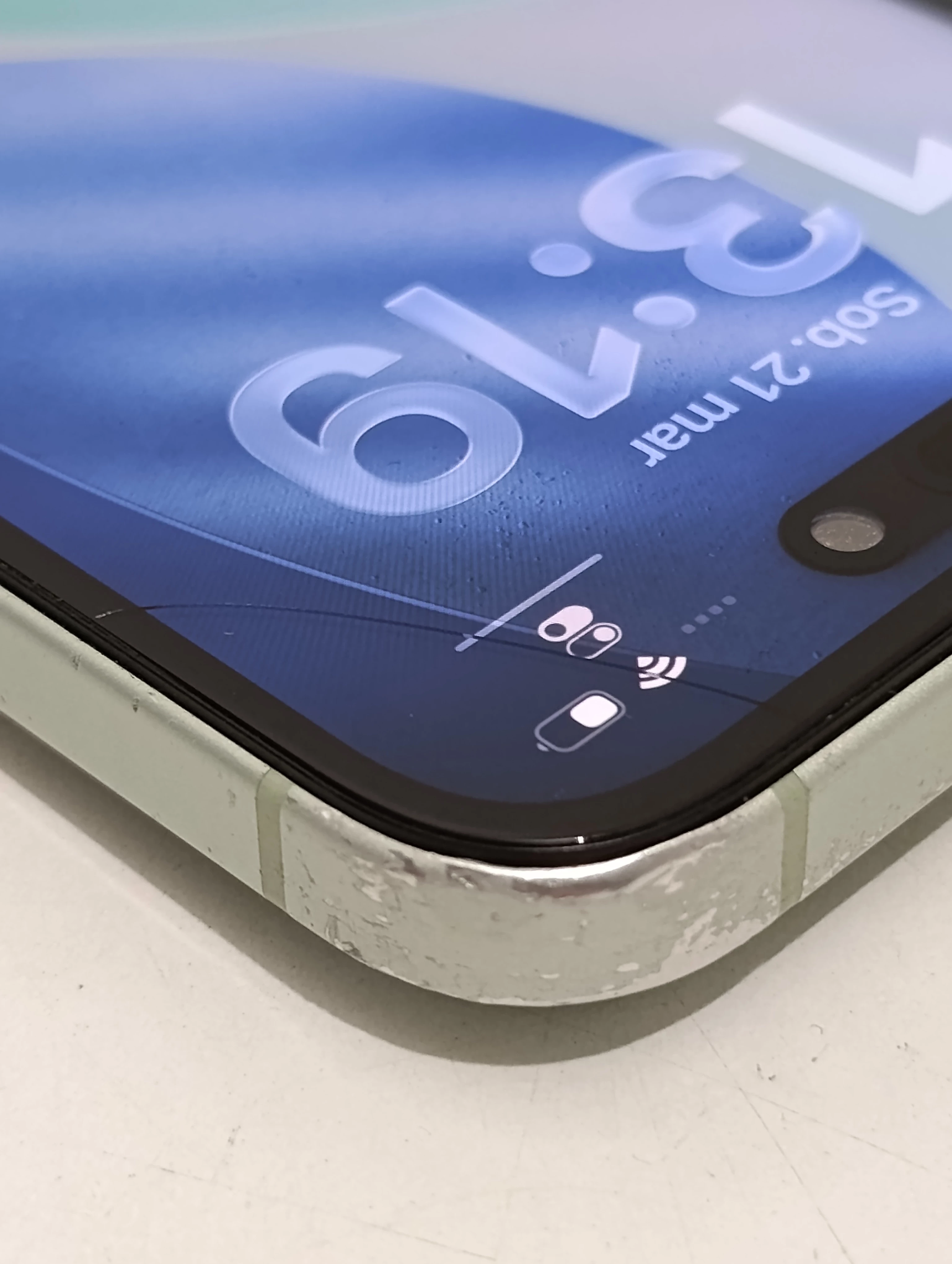 telefon-apple-iphone-15-128-gb-pojemnosc-akumulatora-3349