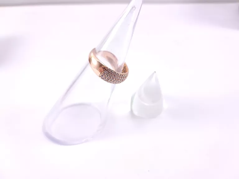 zloty-pierscionek-z-cyrkoniami-p585-r15-364g-kolor-249512-1647429