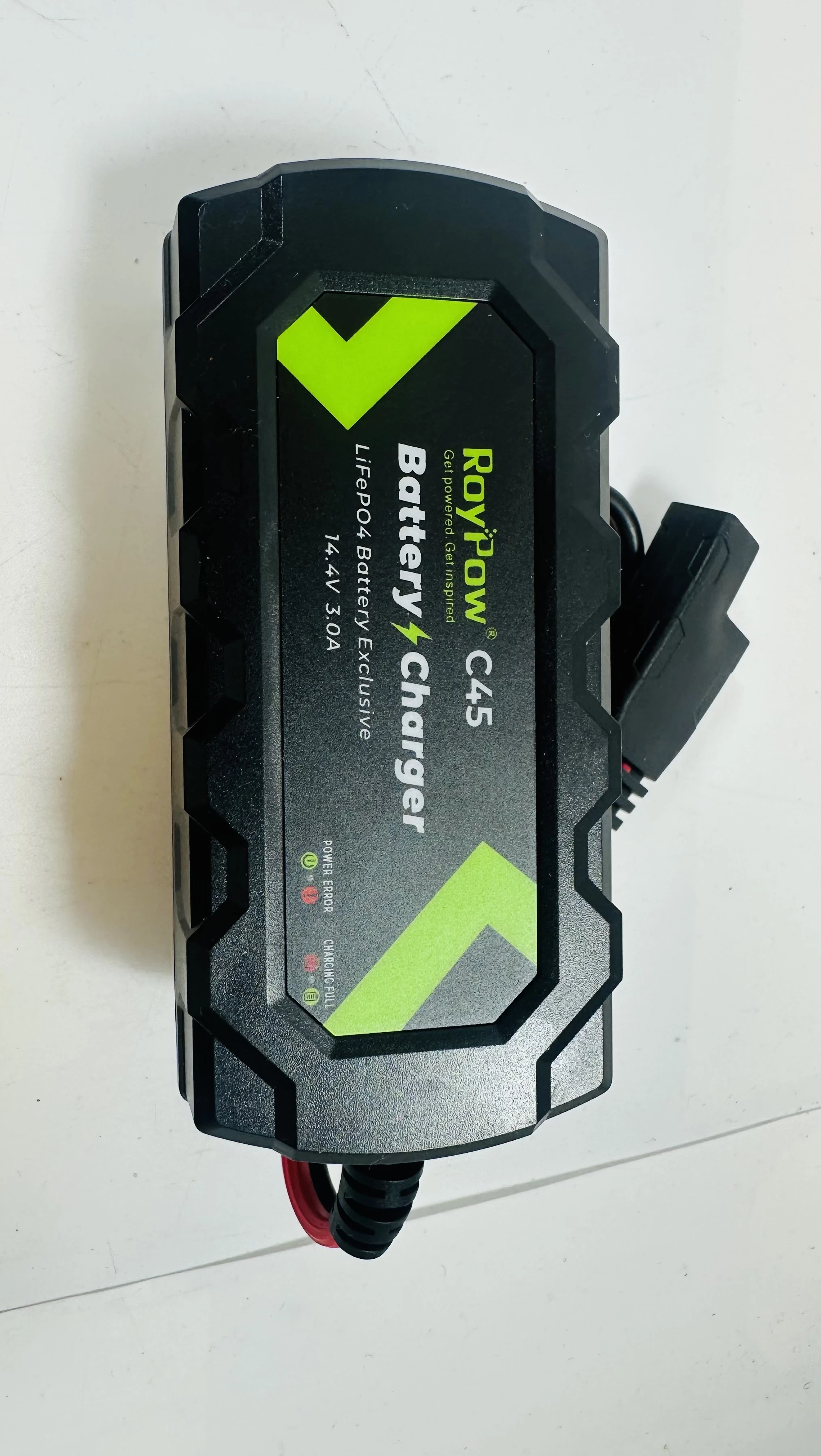 ladowarka-litowa-lifepo4-12-v-10-amperowa-ladowarka-roypow-z-zaciskiem-stan-11323-2