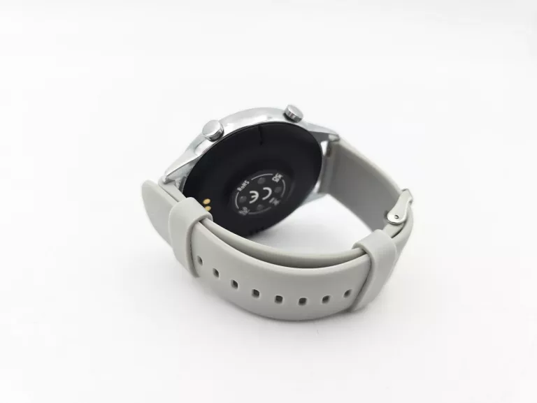 smartwatch-szary-kabel-ladujacy-model-249460-1784860