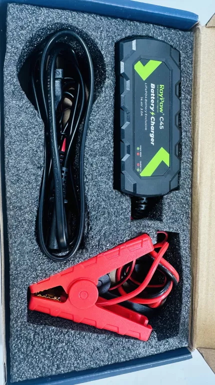 ladowarka-litowa-lifepo4-12-v-10-amperowa-ladowarka-roypow-z-zaciskiem-wyszynskiego-24-tczew