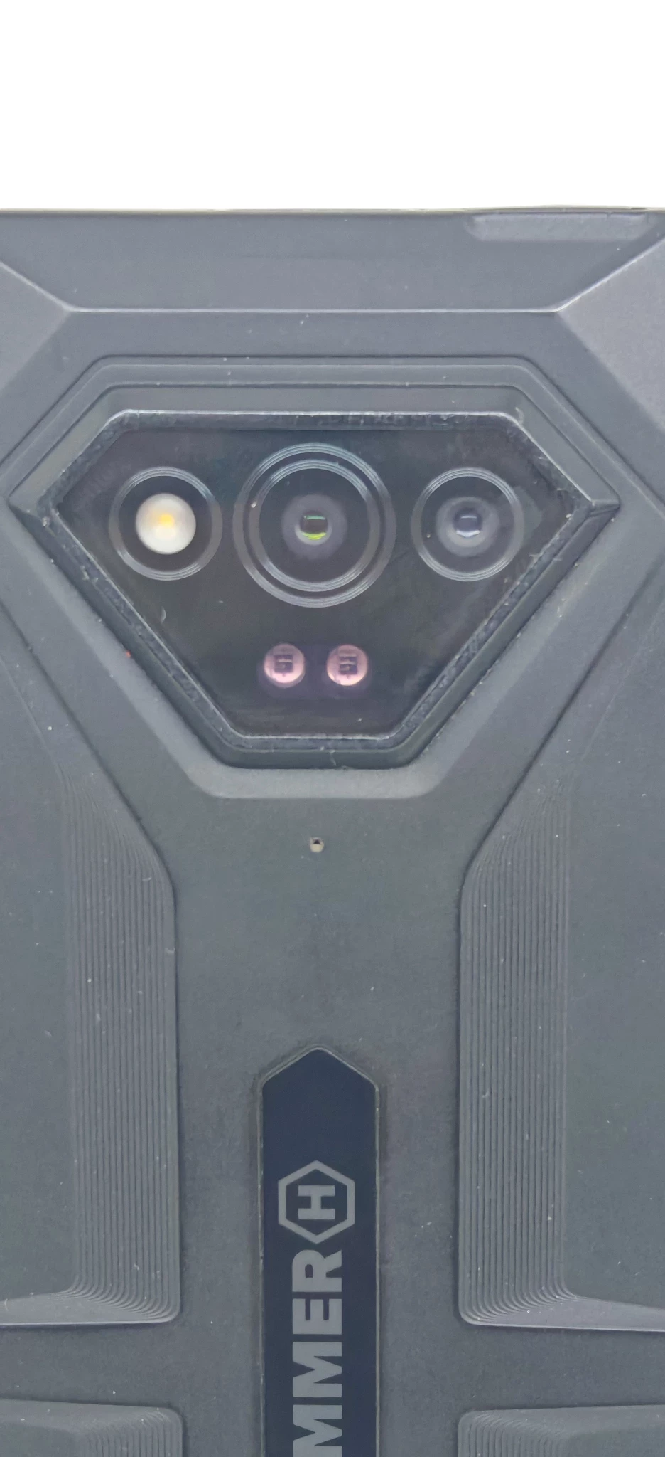 telefon-hammer-iron-v-6gb-64gb-system-operacyjny-4388-1