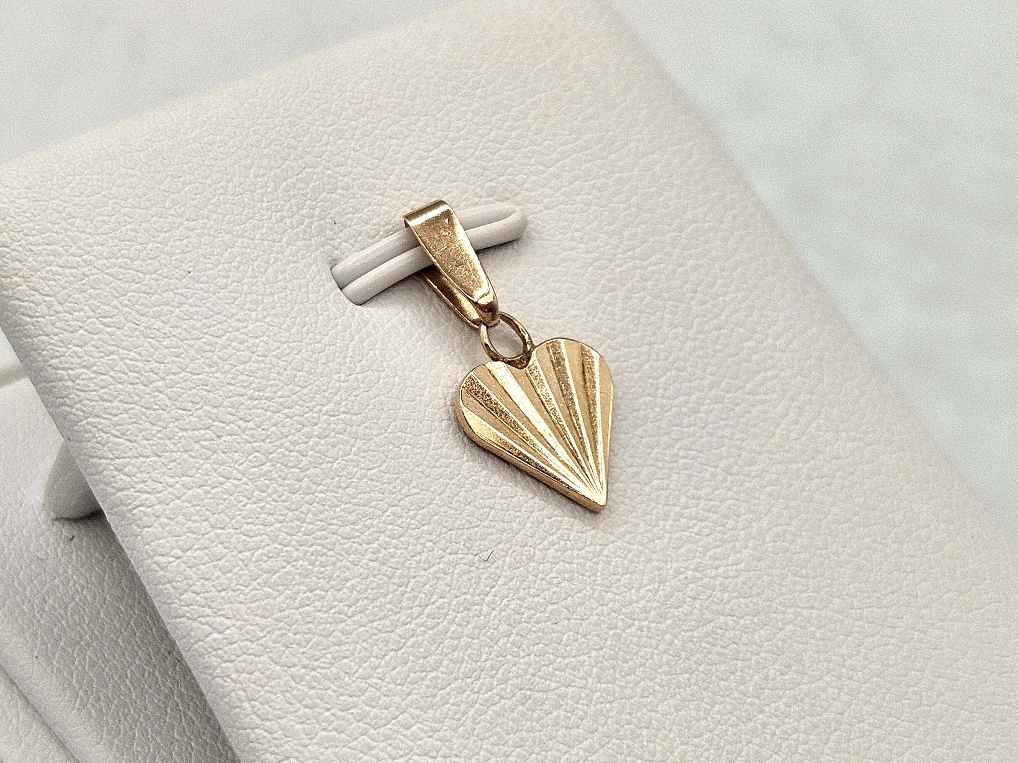 zlota-zawieszka-serce-rozowe-zloto-583-081g-19mm-ean-gtin-6932308200049